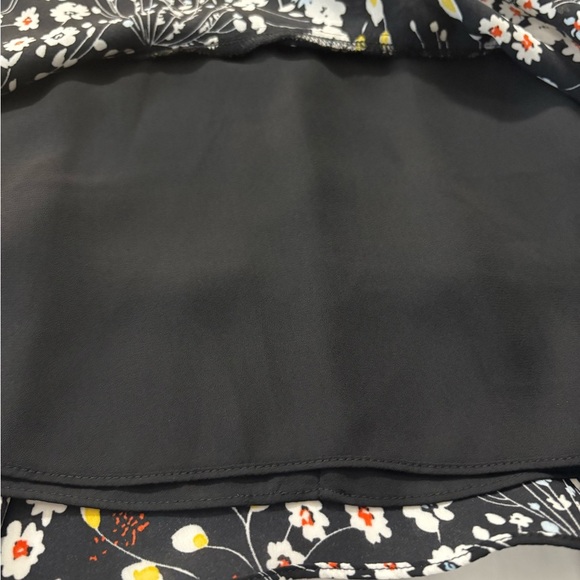 Parker Black and White Flutter Sleeve V-Neck w/ Tie Tiered Mini Dress. Back Zip - Picture 9 of 16